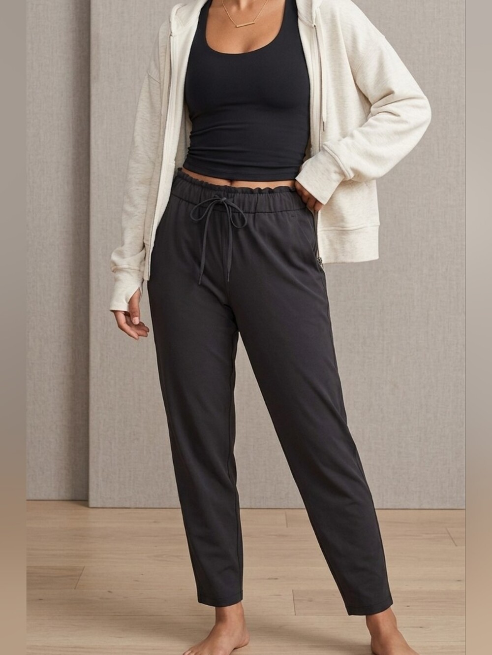 Lululemon Grey Waistband Knuckle Sweatpants Size, 6 Relaxed